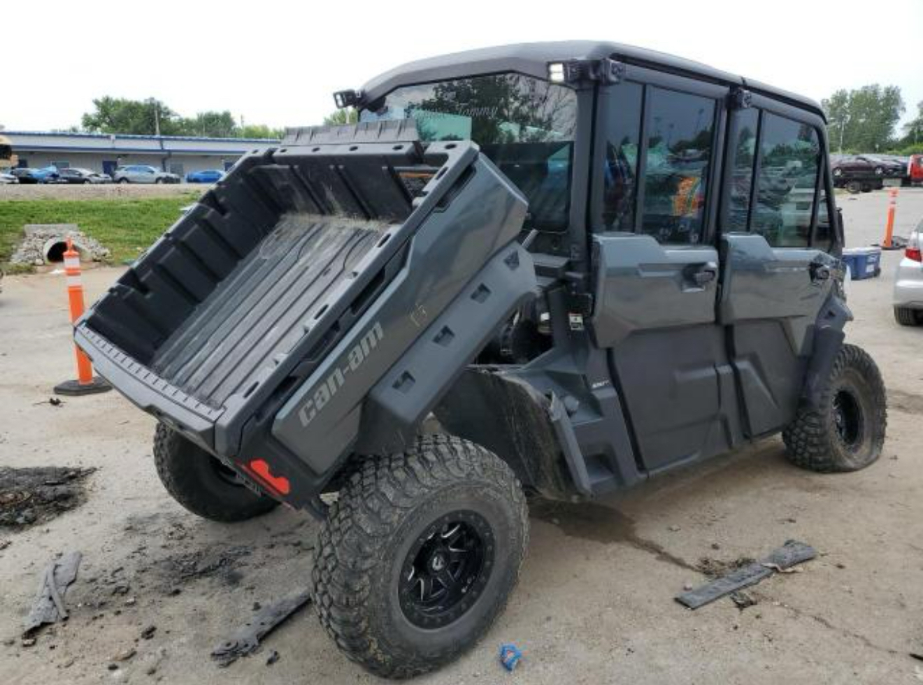 2022 CAN-AM DEFENDER MAX LIMITED CAB HD10 - Image 4