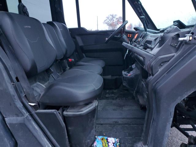 2025 Can-Am Defender - Image 5